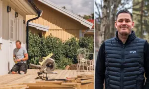 Man bygger altan med skruvdragare och såg. Till höger en man i väst med texten Dryft.